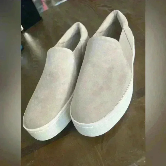 Vince Warren Platform Sneaker - Picture 2 of 11